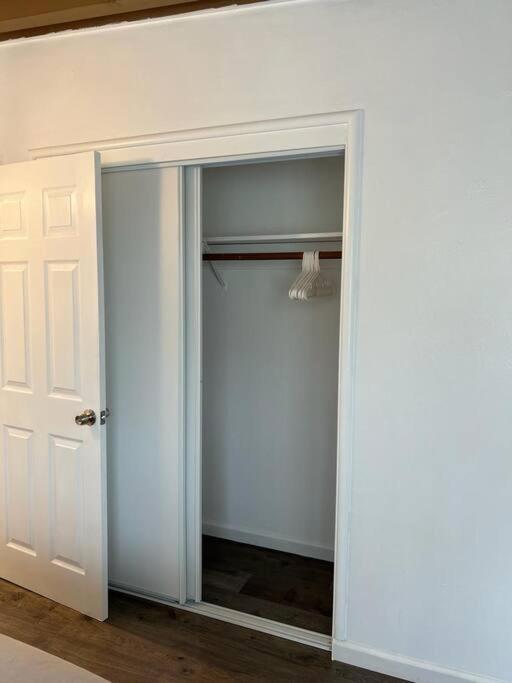 New 2Br 1Bath W/ Free Parking & Laundry Near University Of Berkeley Apartment Richmond Exterior photo